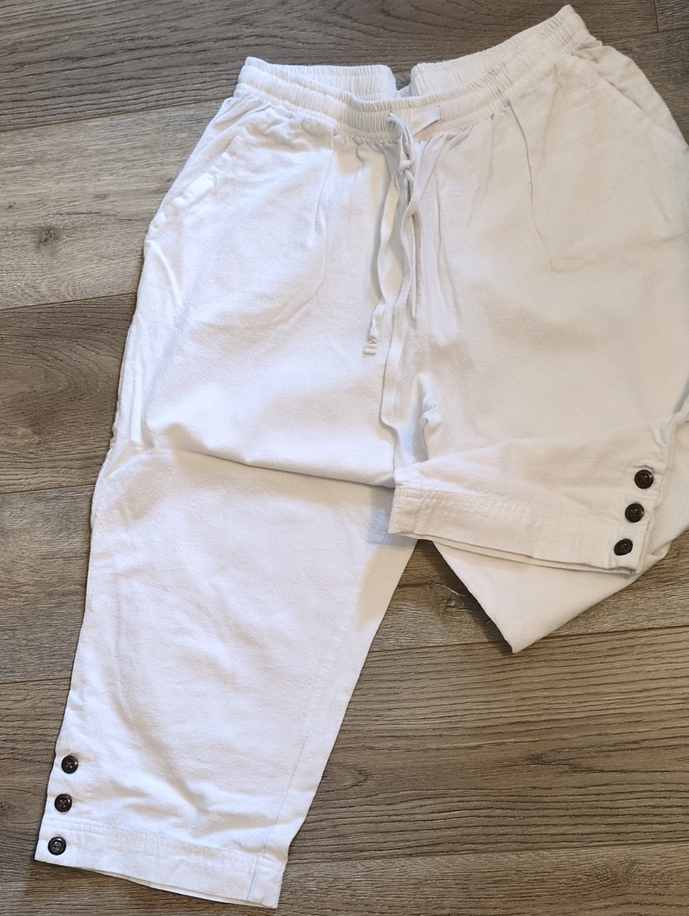 Women’s White Drawstring Capris with Button Cuff Detail